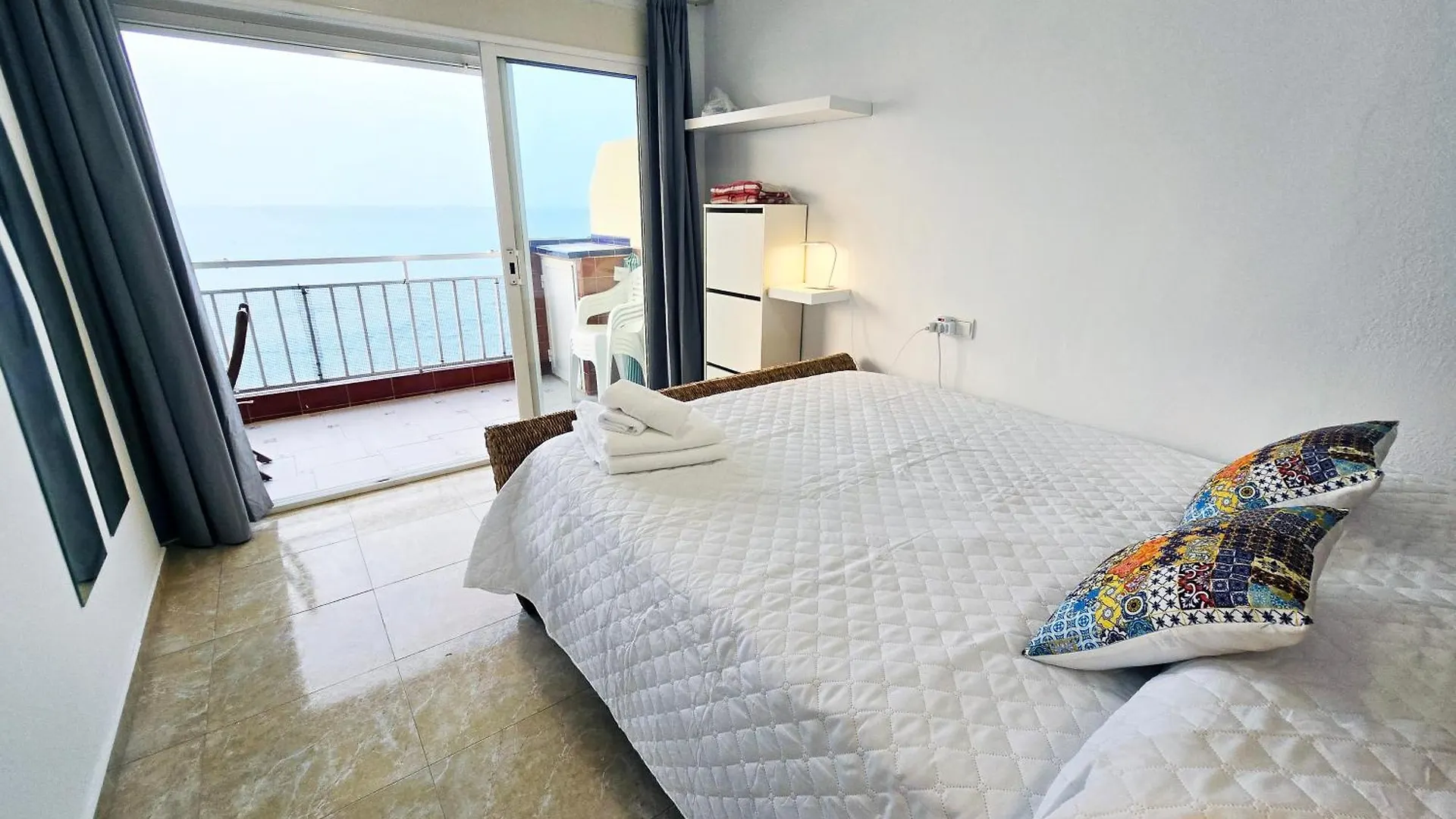 Aa Guest - Sky Center Beachfront Sea Views Eco Apartment Fuengirola